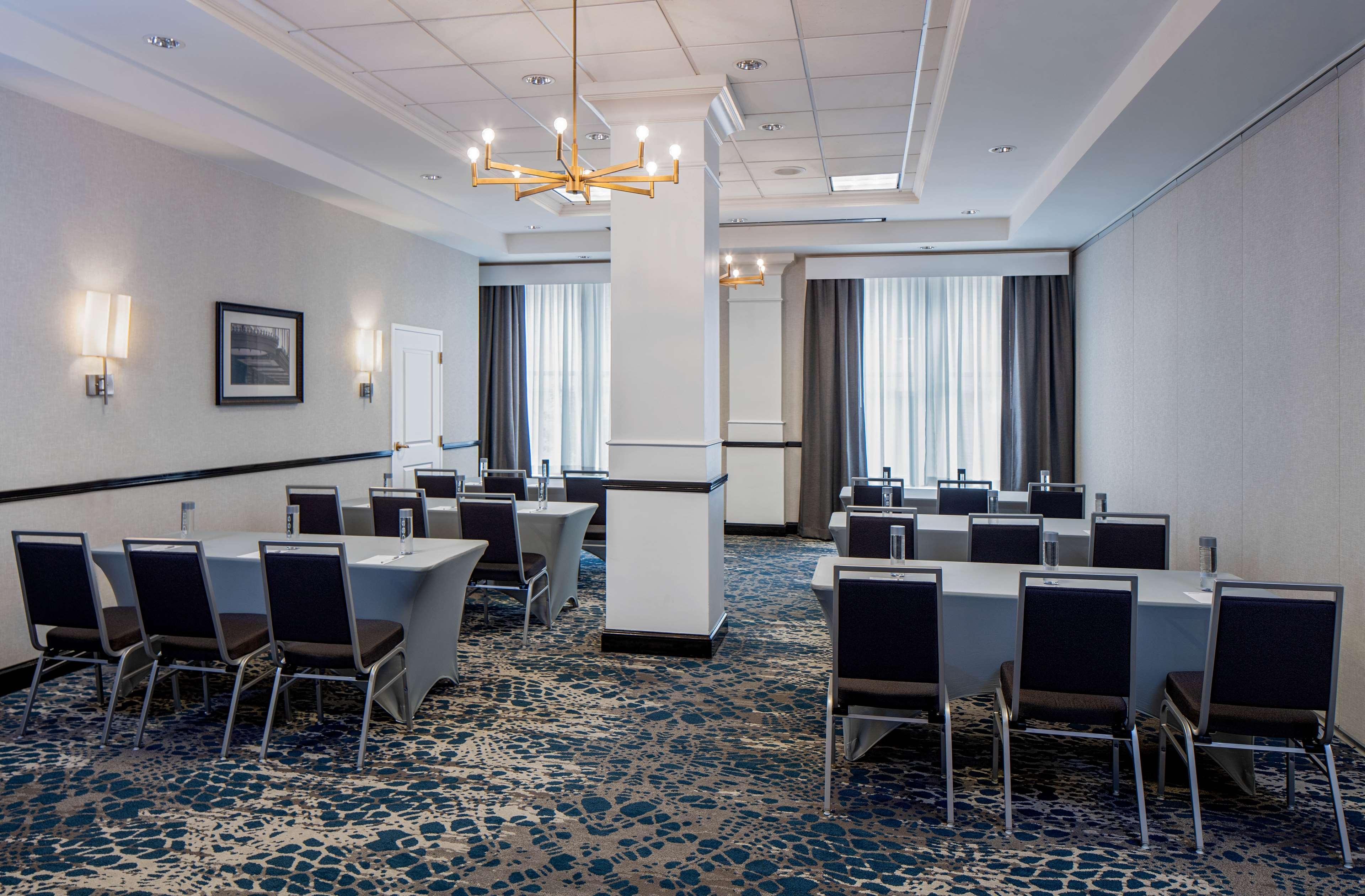 Hilton Garden Inn Jackson Downtown Exterior photo